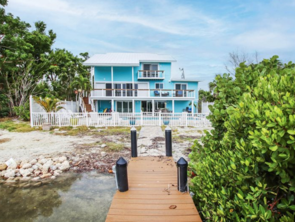 Captiva Island Vacation Rental with 6 Bedrooms & Pool Deeded Beach Access 4 Min Stroll Away
